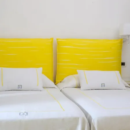Отель Relais Maresca Luxury Small & Terrace Restaurant 4*