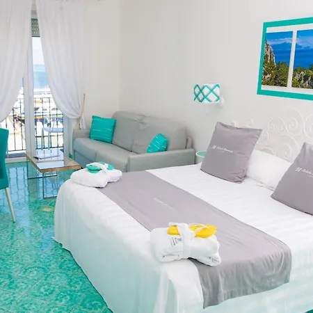 Отель Relais Maresca Luxury Small & Terrace Restaurant Капри