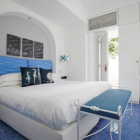 Relais Maresca Luxury Small & Terrace Restaurant 4*