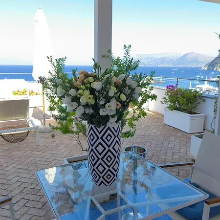 Hotel Relais Maresca Luxury Small & Terrace Restaurant 4*