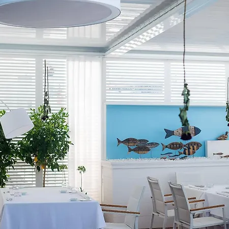 Отель Relais Maresca Luxury Small & Terrace Restaurant Капри