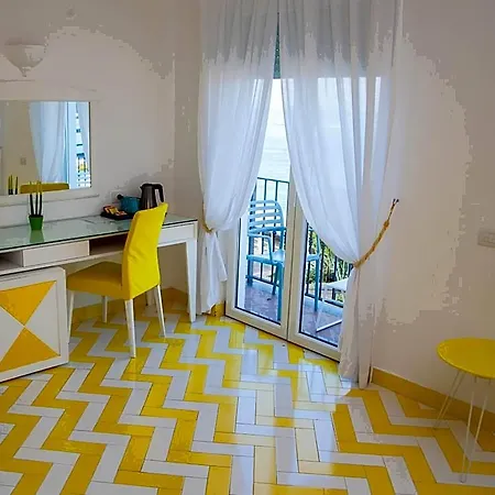 Hotel Relais Maresca Luxury Small & Terrace Restaurant 4*