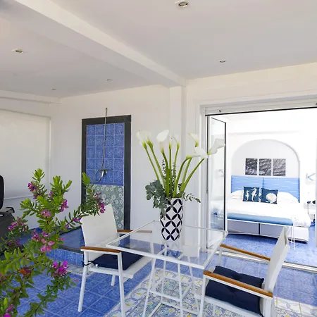 Отель Relais Maresca Luxury Small & Terrace Restaurant 4*