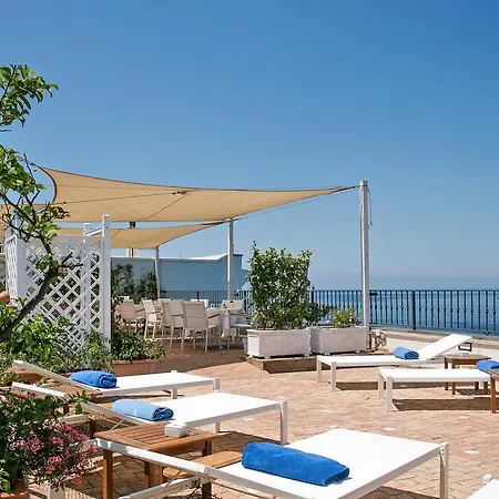 Relais Maresca Luxury Small & Terrace Restaurant 4*
