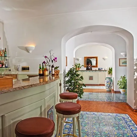 Relais Maresca Luxury Small & Terrace Restaurant Hotell 4*