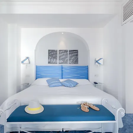 Relais Maresca Luxury Small & Terrace Restaurant Ξενοδοχείο 4*